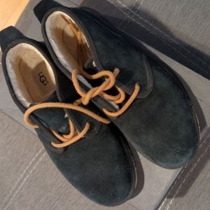 Men's Uggs - size 7